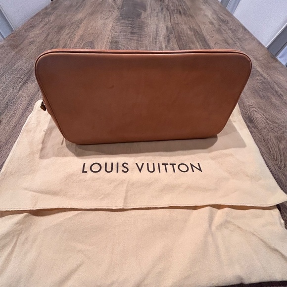 Louis Vuitton Alma PM - Picture 5 of 15